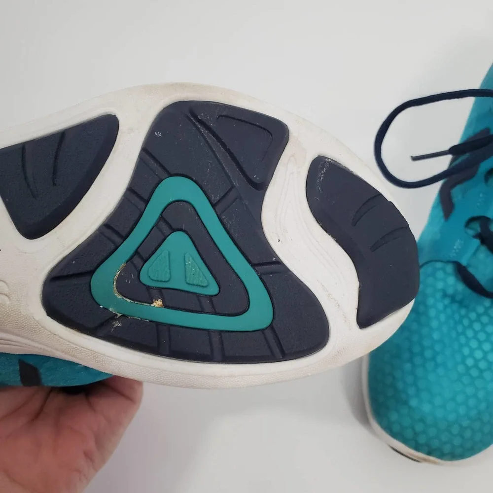 Vionic Teal Athletic Sneakers with Navy Accents